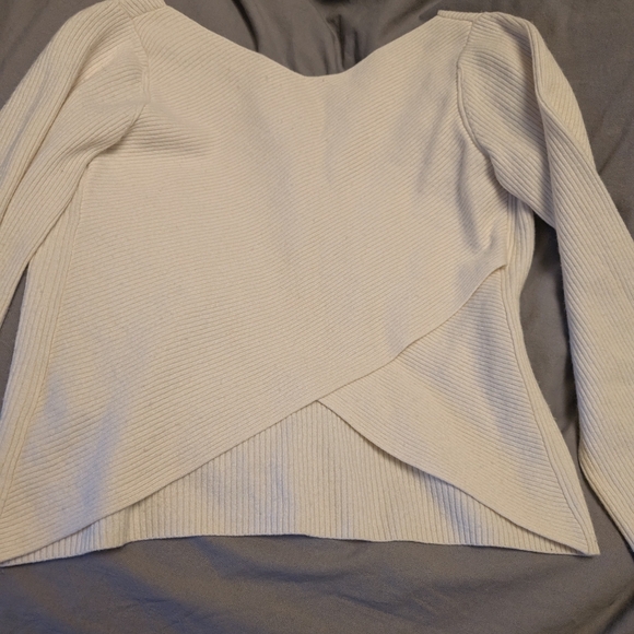 Beautiful Baton Cream colored criss cross sweater - Picture 2 of 3